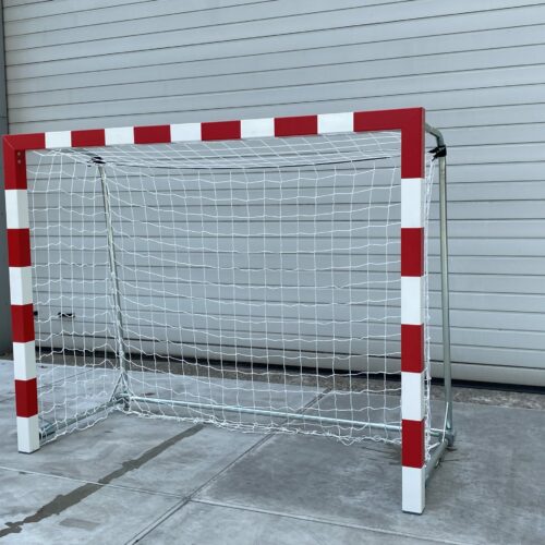 Mini handbaldoel - voetbaldoel 9 Compact inklapbaar handbaldoel met net. Perfect voor trainingen en ook inzetbaar als voetbaldoel. Sterk aluminium en direct speelklaar.